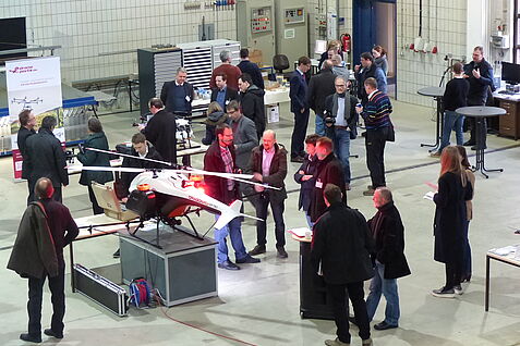 UAV-Fachgespräch JKI Februar 2017 - Präsentation Geräte UAV-Fachgespräch JKI Februar 2017 - Präsentation Geräte